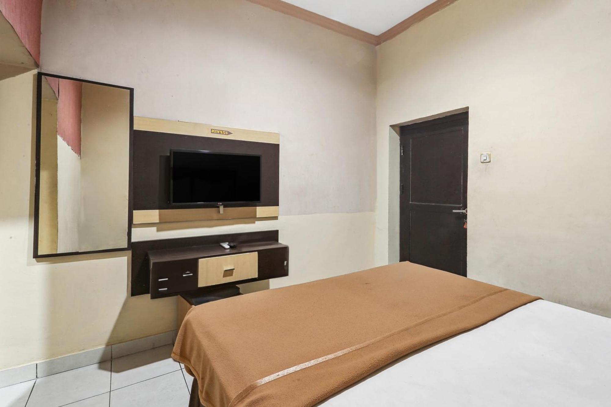 Collection O 93163 Hotel Grand Kartika Parepare エクステリア 写真