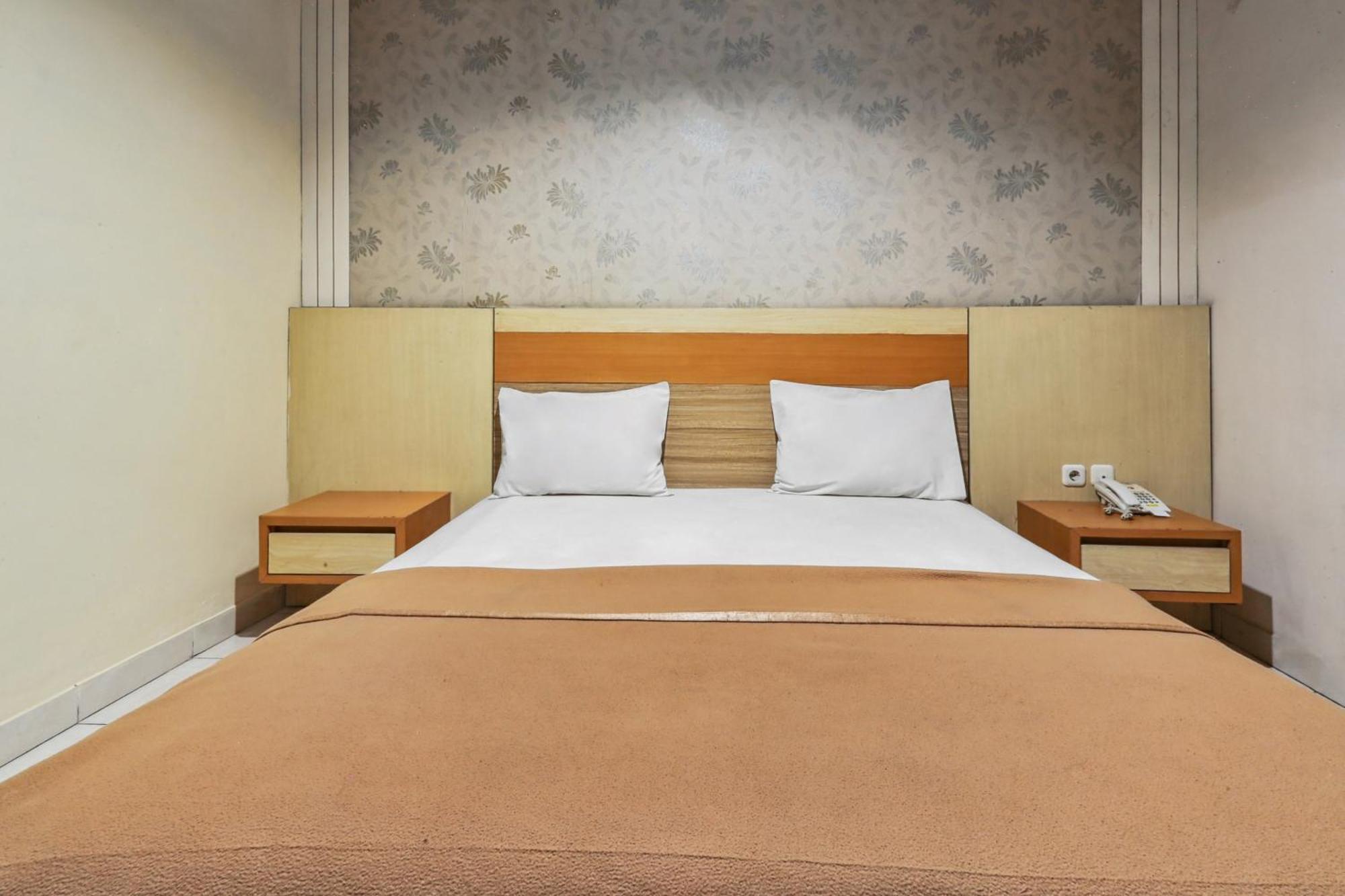 Collection O 93163 Hotel Grand Kartika Parepare エクステリア 写真