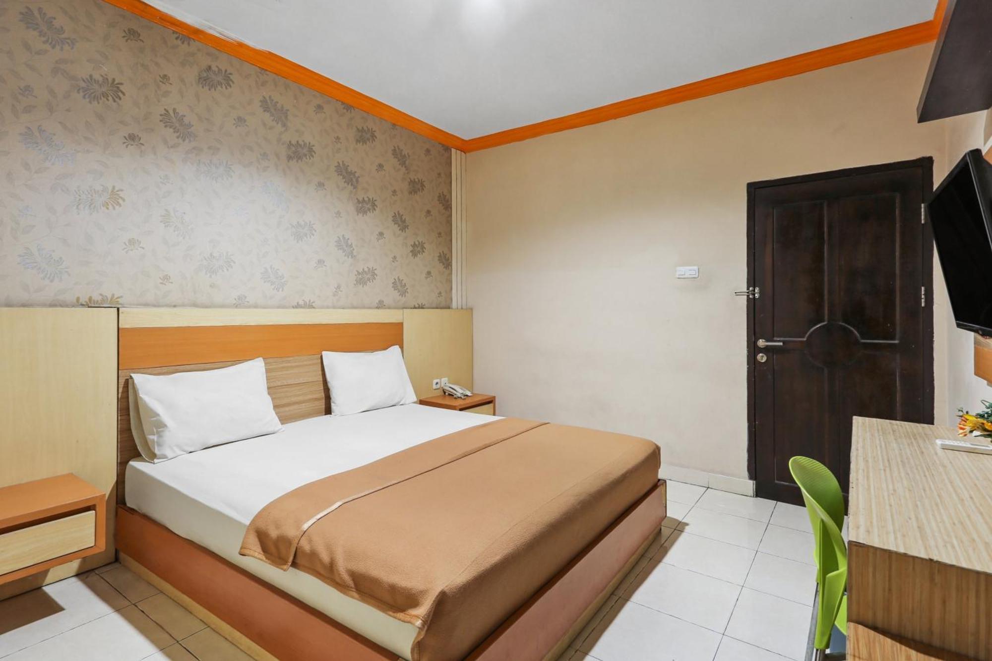 Collection O 93163 Hotel Grand Kartika Parepare エクステリア 写真