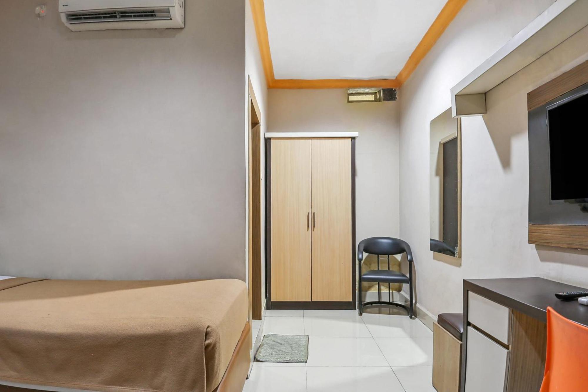 Collection O 93163 Hotel Grand Kartika Parepare エクステリア 写真