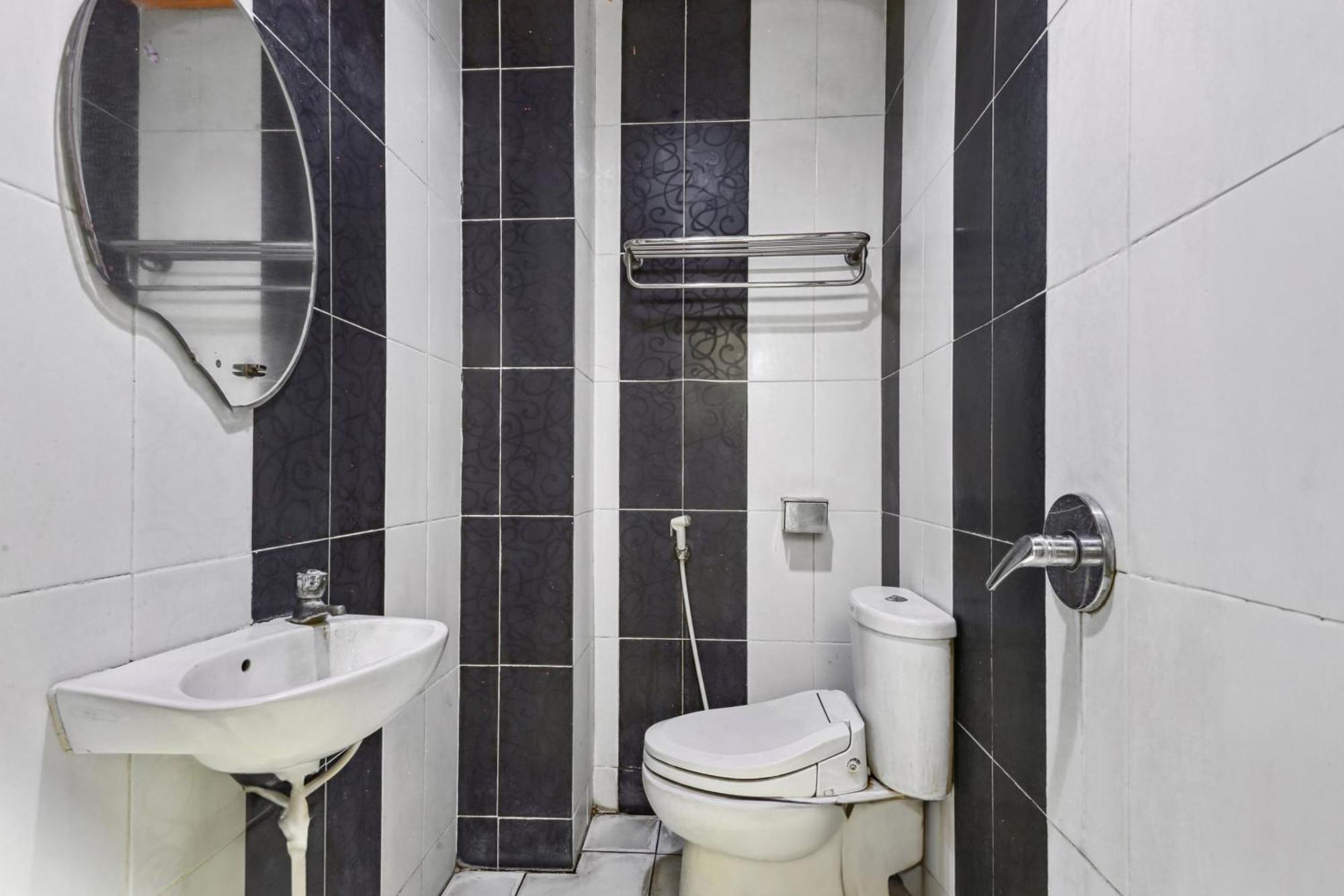 Collection O 93163 Hotel Grand Kartika Parepare エクステリア 写真