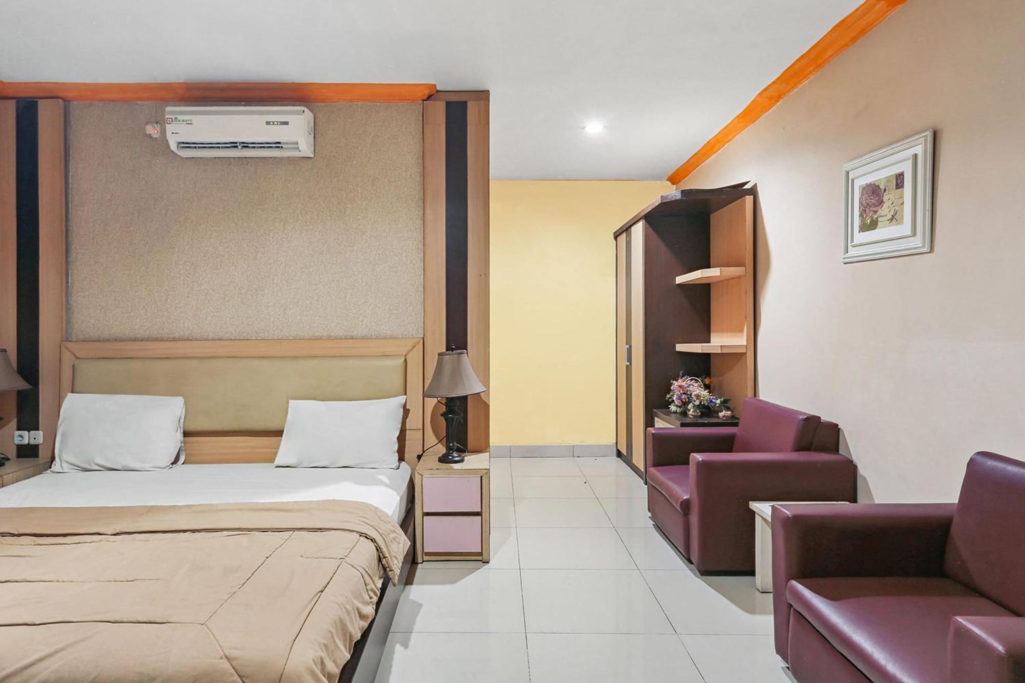 Collection O 93163 Hotel Grand Kartika Parepare エクステリア 写真
