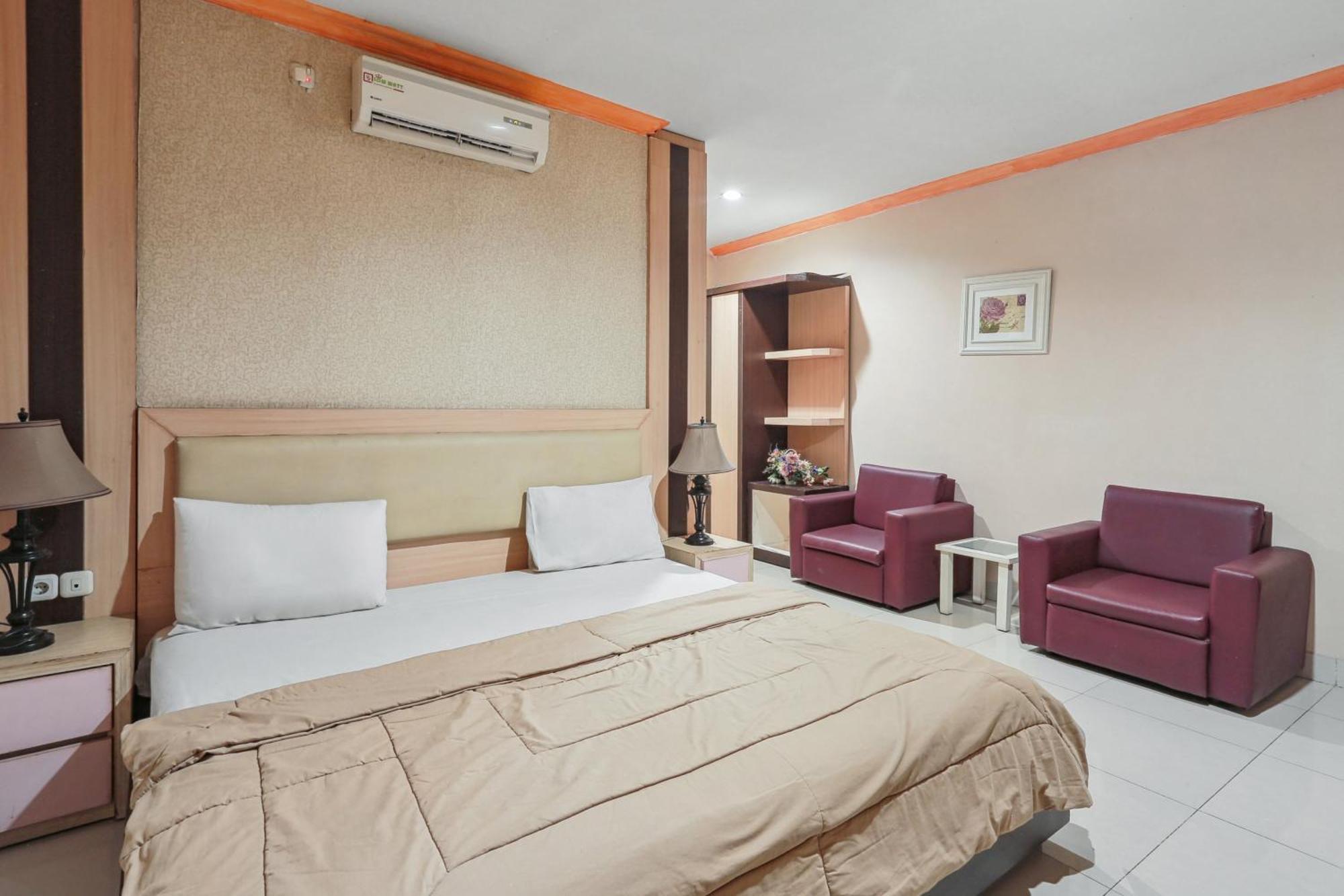 Collection O 93163 Hotel Grand Kartika Parepare エクステリア 写真